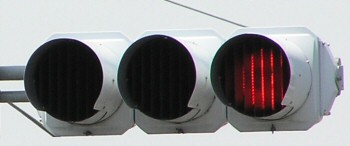 ΂
